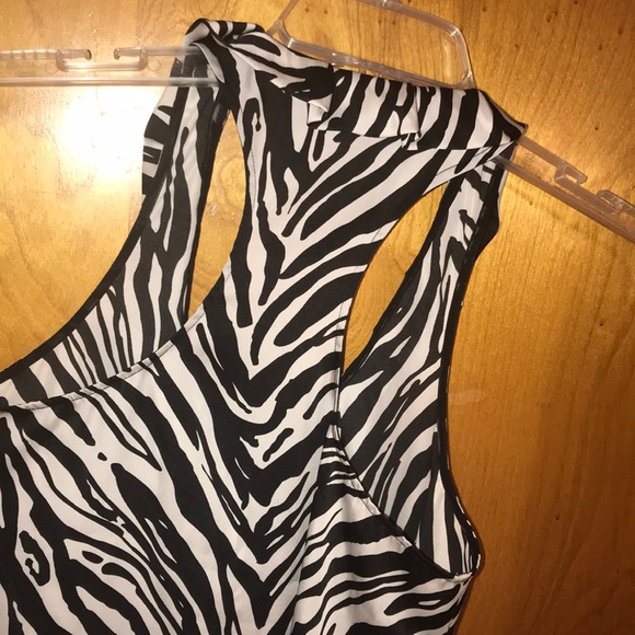 Express Racer Back Tank - Picture 3 of 6